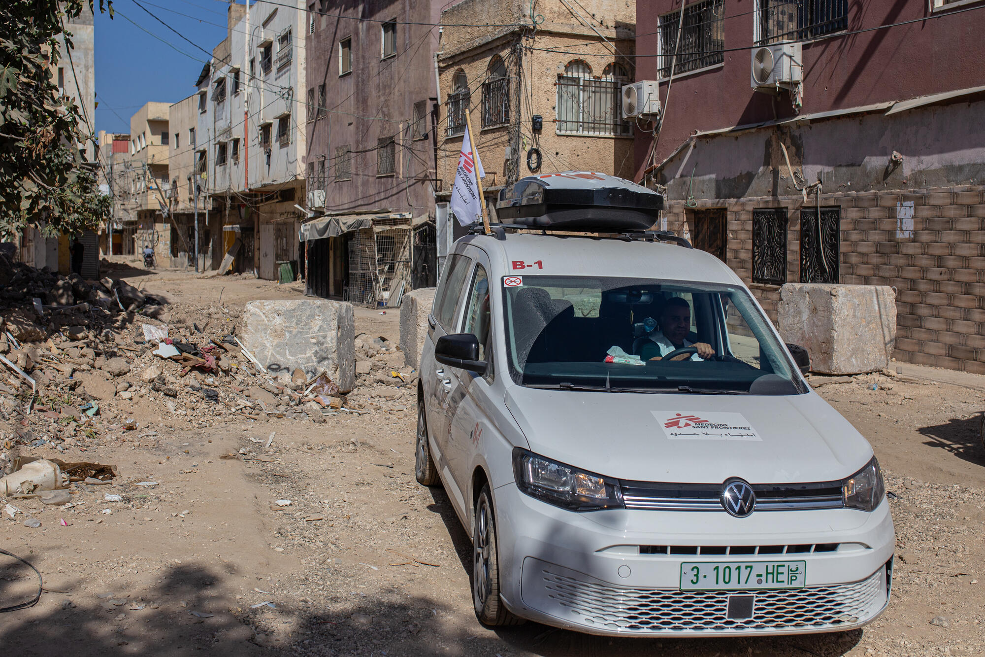 After the 10-day incursion that took place in Jenin from 28 August to 8 September, MSF teams resumed their psychological first-aid activities in the refugee camp.
Salwa and Rahma visit the camp weekly to meet the residents and make assessments on their mental health and evolution.
“The level of destruction keeps becoming bigger, and the psychological impact is huge” explains Rahma, “many residents believe that what is happening in Gaza will happen as well in the camp. Many people present with sleeping disorders, as they sleep during the day and are awaken at night”.
Population cannot feel in a safe place given the brutality of the incursions and the impossibility to foresee when the next one will come. In this context, psychological treatment is challenging as the trauma is not over but ongoing.