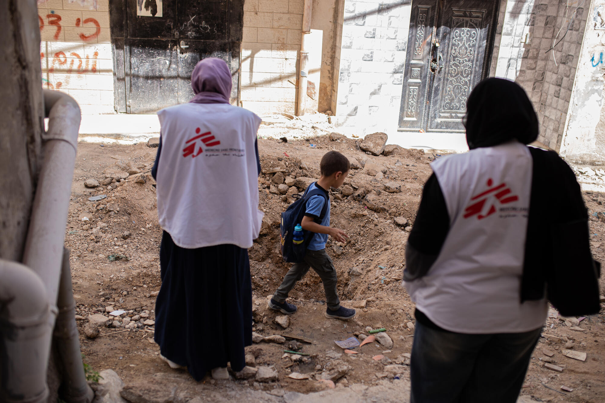 After the 10-day incursion that took place in Jenin from 28 August to 8 September, MSF teams resumed their psychological first-aid activities in the refugee camp.
Salwa and Rahma visit the camp weekly to meet the residents and make assessments on their mental health and evolution.
“The level of destruction keeps becoming bigger, and the psychological impact is huge” explains Rahma, “many residents believe that what is happening in Gaza will happen as well in the camp. Many people present with sleeping disorders, as they sleep during the day and are awaken at night”.
Population cannot feel in a safe place given the brutality of the incursions and the impossibility to foresee when the next one will come. In this context, psychological treatment is challenging as the trauma is not over but ongoing.