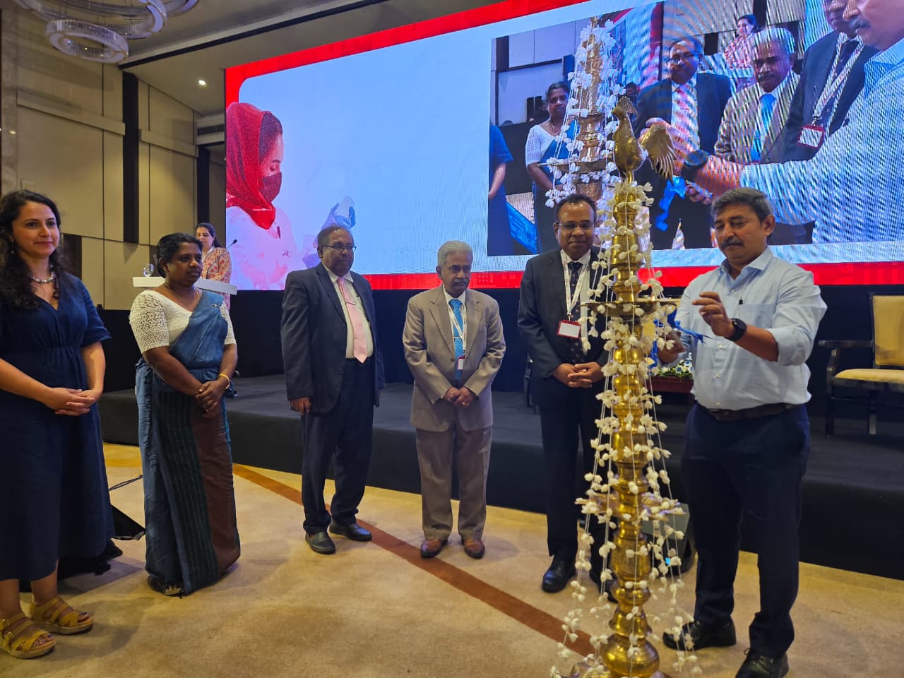 Lamplighting ceremony marking the opening of Sci Days ©️ MSF