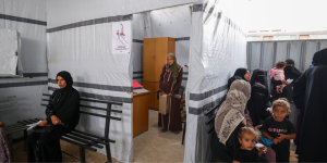 MSF teams treat patients injured in Israeli attacks 19 November