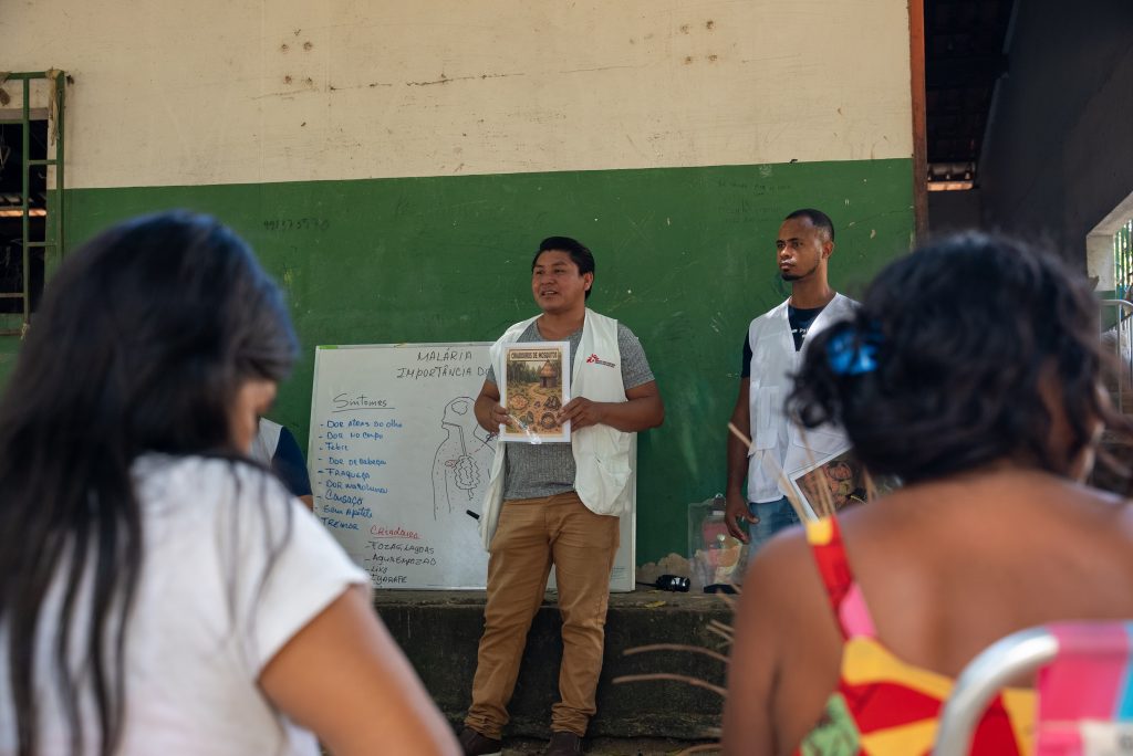 Health promotion also played a key role in MSF’s work at the Yanomami and Ye'kwana Indigenous Health Support Center (CASAI YY) in Boa Vista. Through group activities, MSF’s health promotion teams shared essential information on malaria prevention and treatment, waste management, and nutrition. These efforts helped strengthen the center’s capacity to care for Yanomami and Ye’kwana patients arriving from remote communities across the territory. ©️Marília Gurgel/MSF