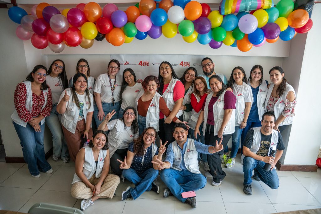 The MSF team in San Pedro Sula at the clinic’s 4th anniversary celebration, where patients were invited along with their families to join the festivities. ©Fritz Pinnow Kawas/MSF
